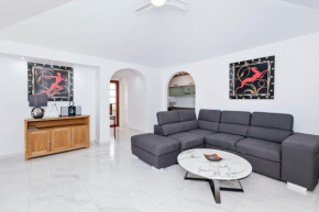 Summer House, Golf del Sur